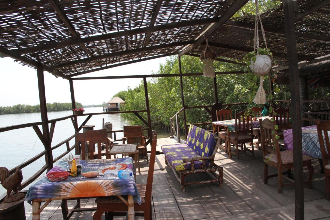 Bintang Bolong Lodge Exterior photo