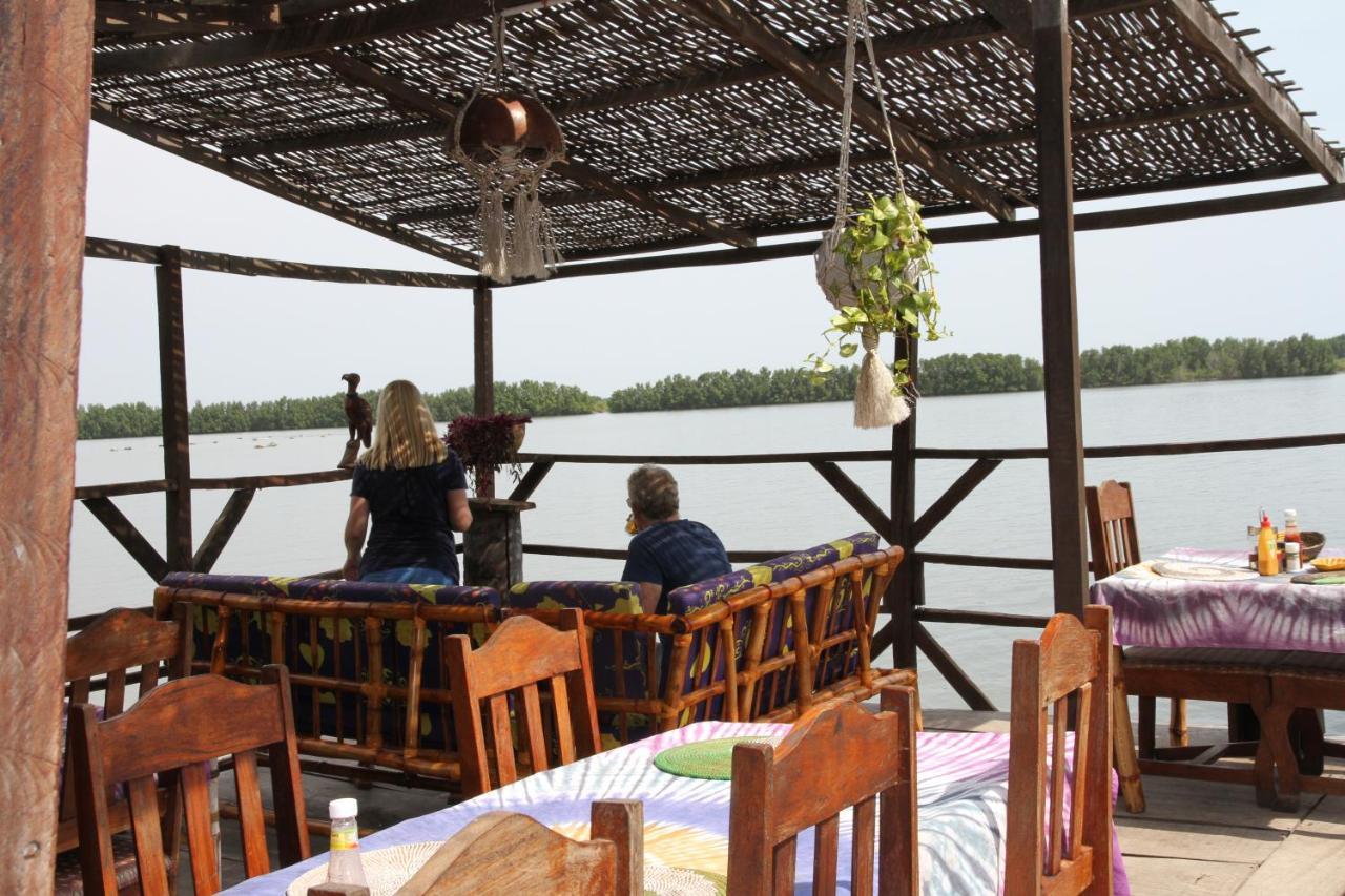 Bintang Bolong Lodge Exterior photo