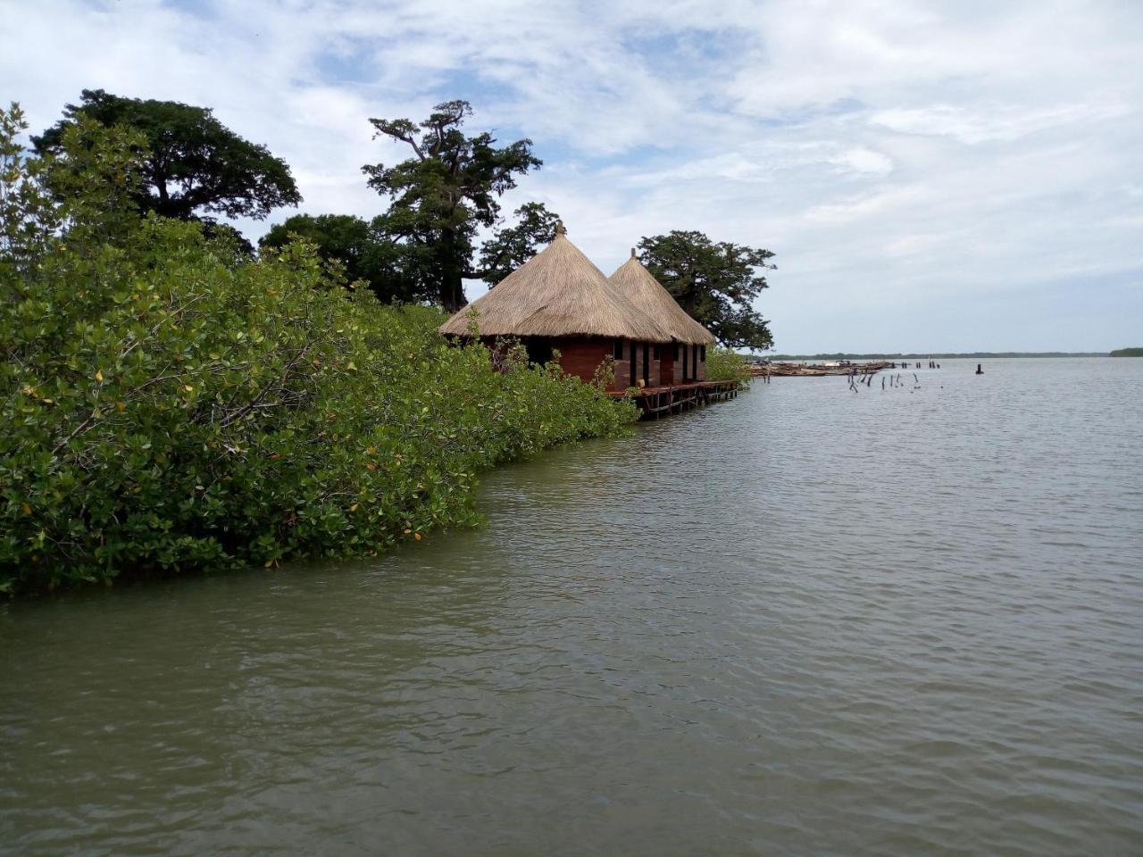 Bintang Bolong Lodge Exterior photo